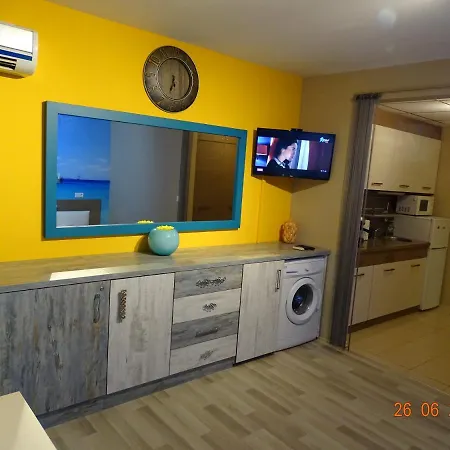 Bay Apartgaliayani * Pomorie