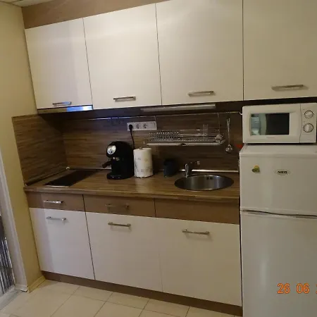 Bay Apartgaliayani * Pomorie